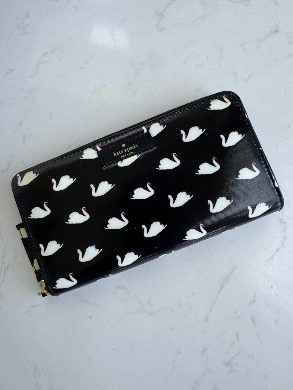 Kate Spade Daycation Neda Swan Wallet Black Patent Accordion Zip Around RARE
